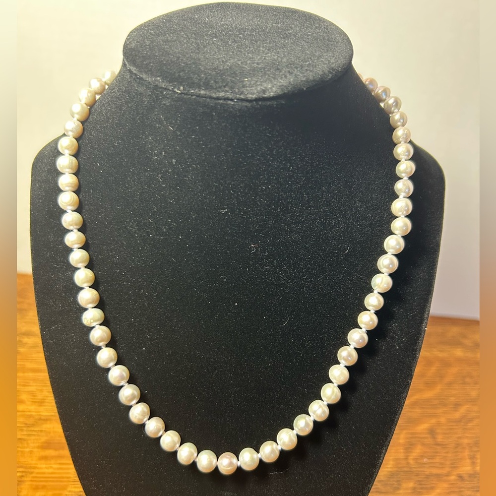 Effy Grey/Silver Freshwater Pearl Necklace 18 inches